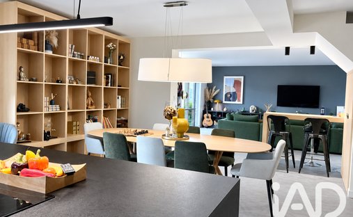 Maison à Est Ville, Ballan-Miré, France 1