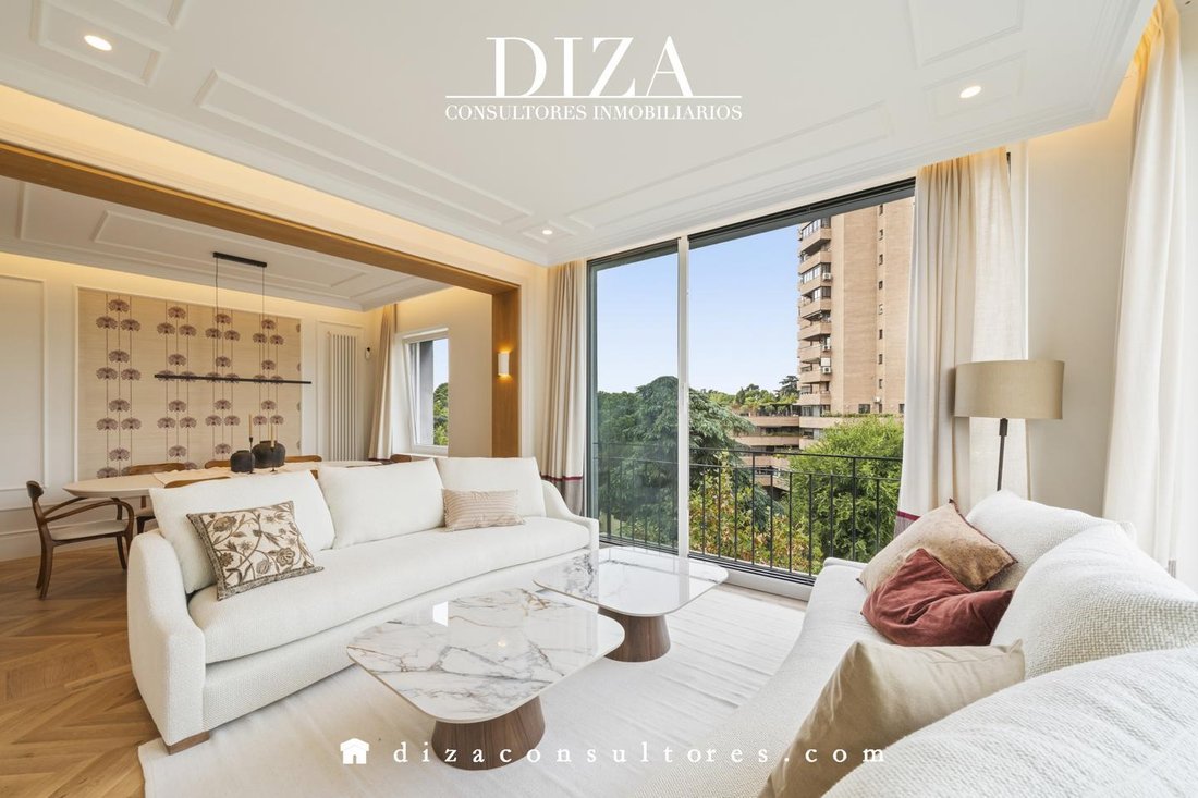 Appartamento a Retiro, Madrid, Spagna 2 - 19057687