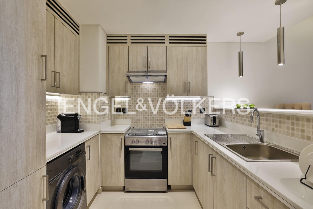 Palm Jumeirah, Dubai, United Arab Emirates 3 - 19057729