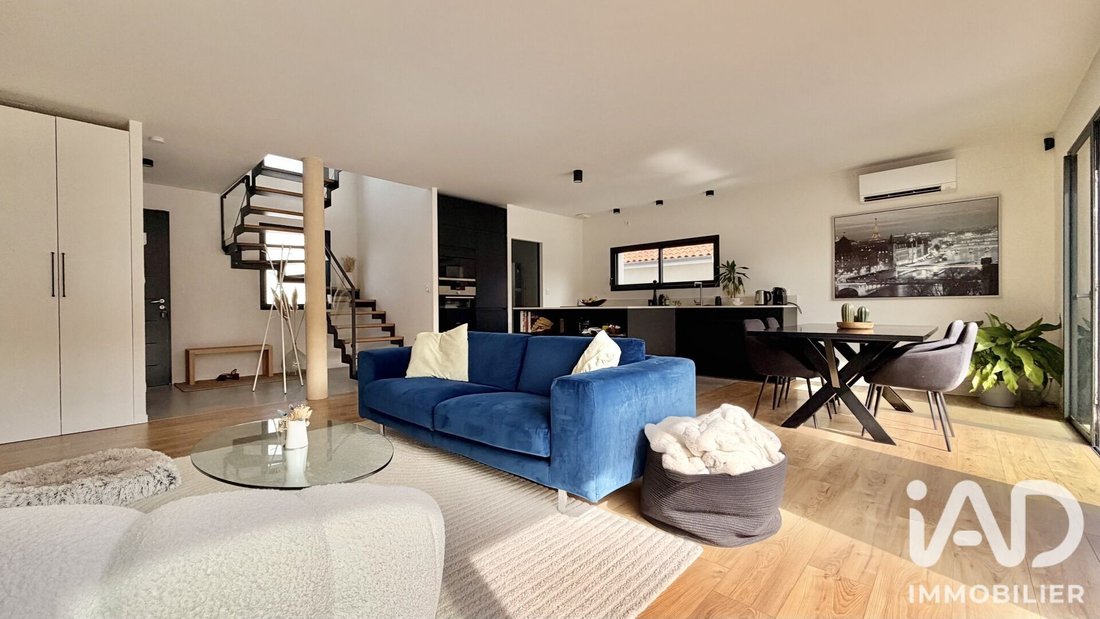 House in Villenave-d'Ornon, Nouvelle-Aquitaine, France 2 - 19058807