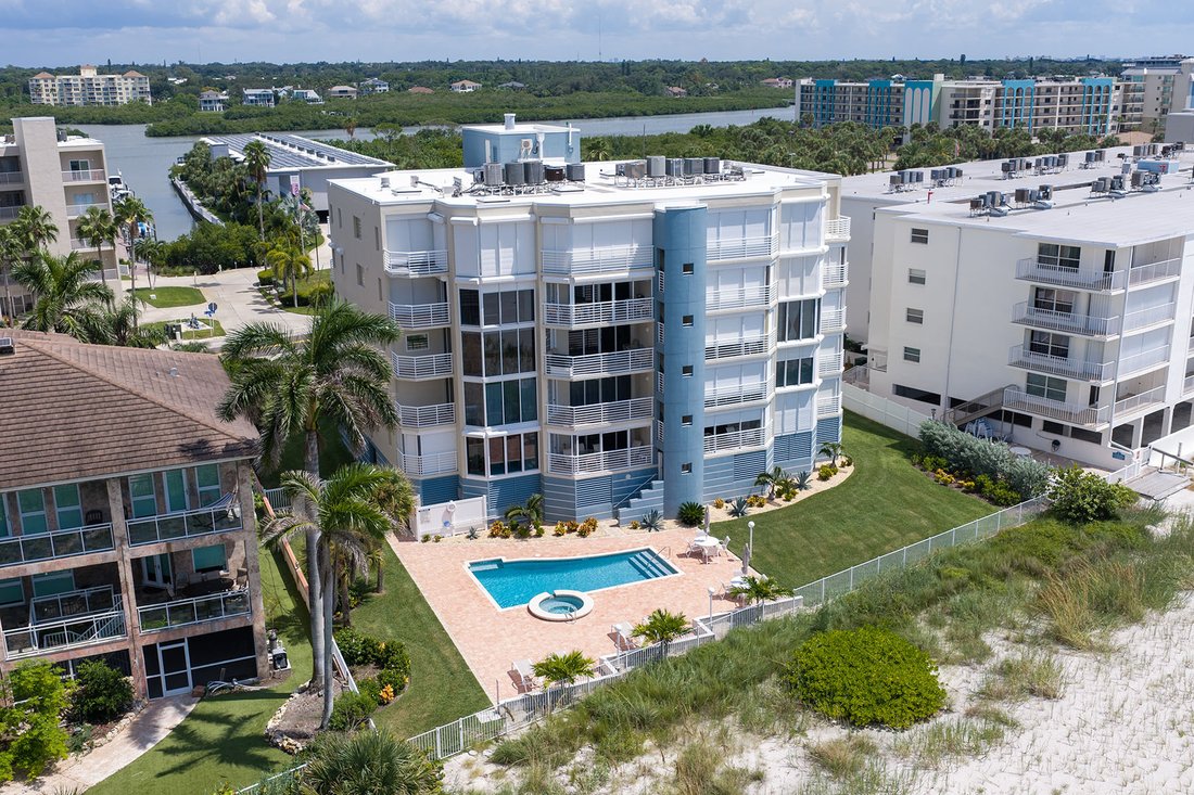 Condo in Indian Shores, Florida, United States 3 - 19057790