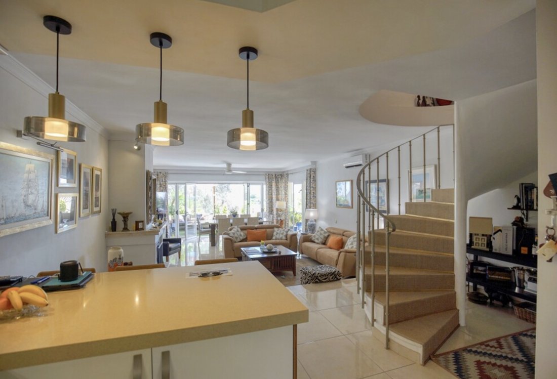 Maison de ville à Nueva Andalucia, Marbella, Espagne 2 - 19058494