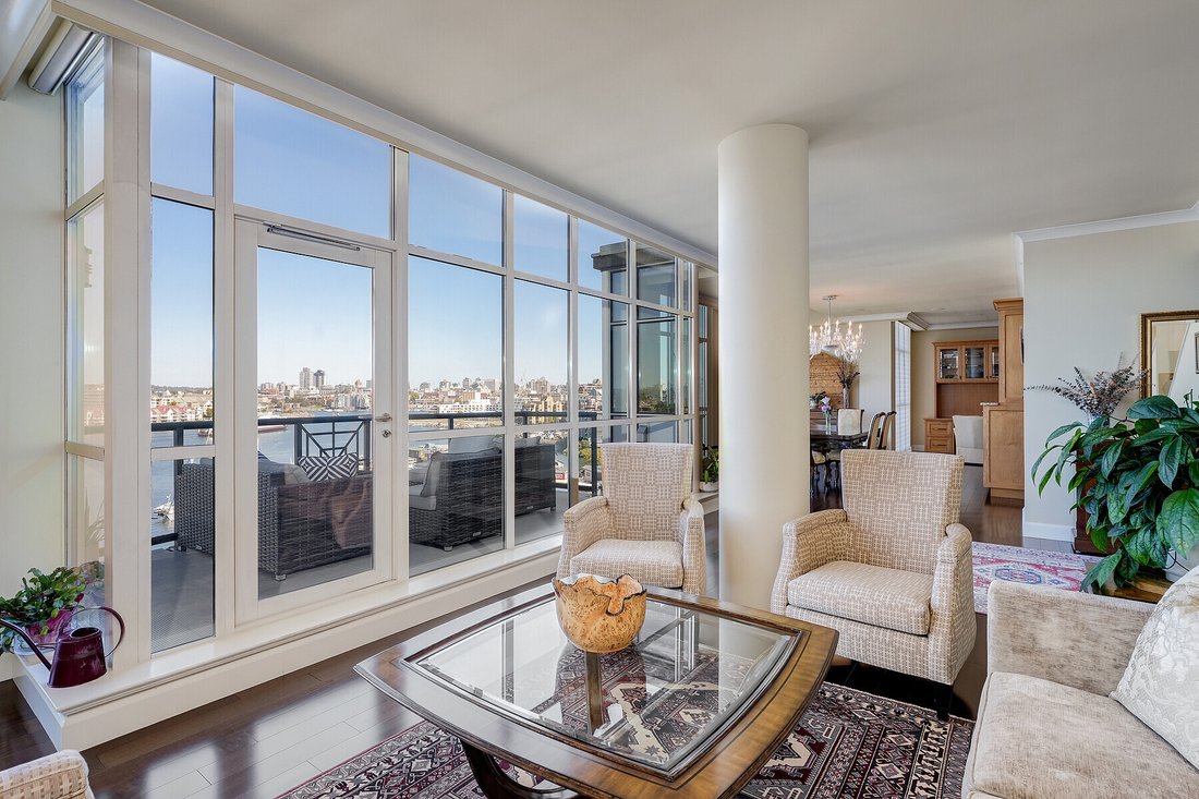 Appartement à Victoria, Colombie-Britannique, Canada 1 - 19057800