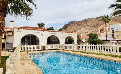 Villa in El Campillo del Moro, Andalusia, Spain 1