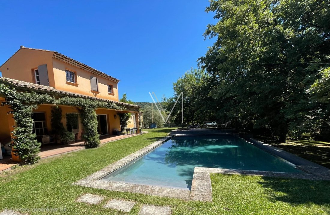 House in Le Plan-de-la-Tour, Provence-Alpes-Côte d'Azur, France 1 - 19057743