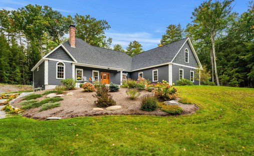 House in Henniker, New Hampshire, United States 1