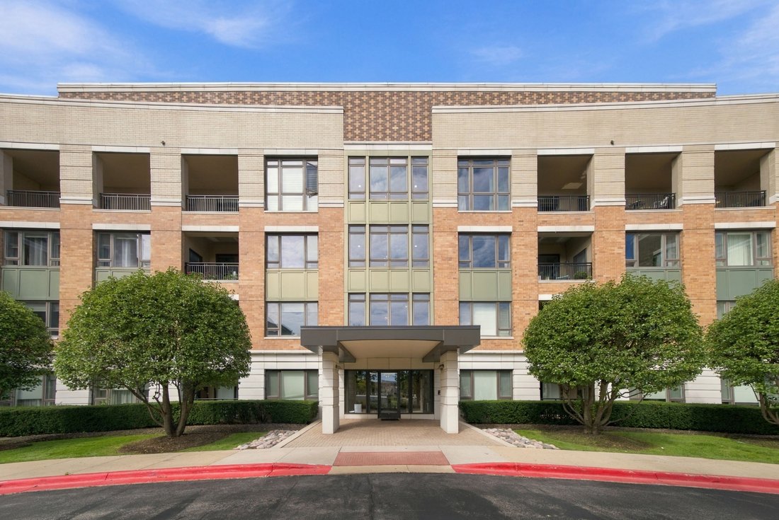 Condo in Burr Ridge, Illinois, United States 1 - 19058925