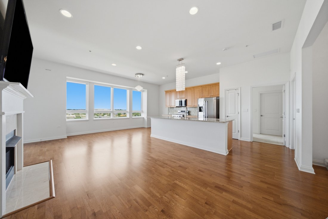 Condo in Burr Ridge, Illinois, United States 5 - 19058925