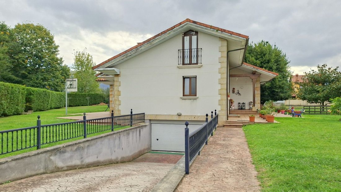 Chalet in Cabezon de la Sal, Cantabria, Spain 3 - 19058836