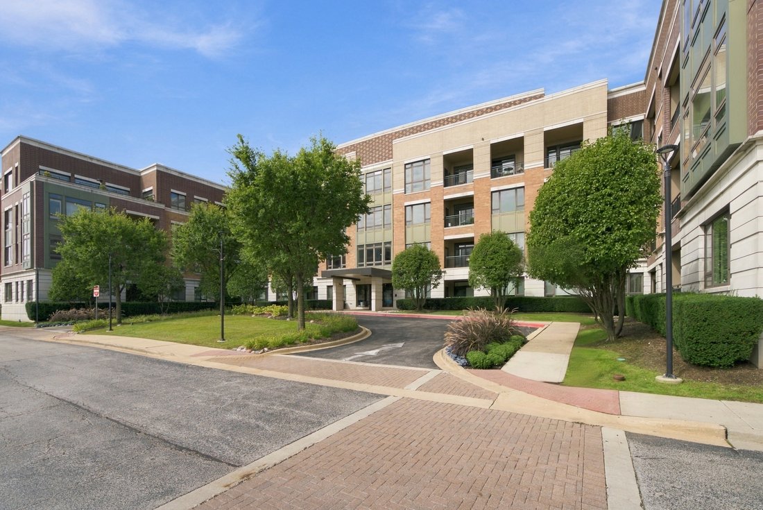 Condo in Burr Ridge, Illinois, United States 2 - 19058925