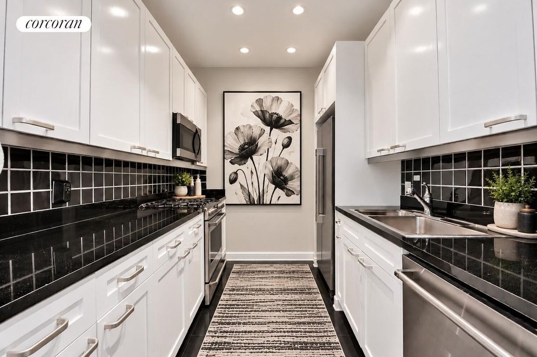 Condo in New York, New York, United States 5 - 18604782