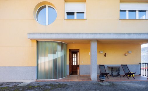 Haus in Oviedo, Asturien, Spanien 1