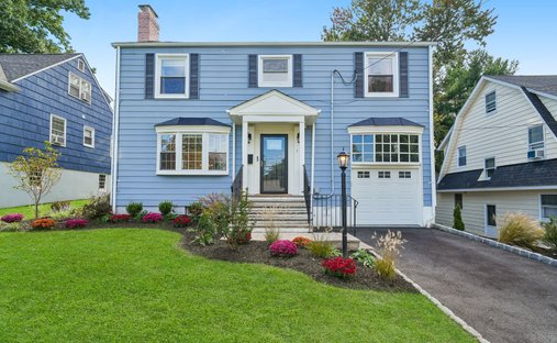 House in West Orange, New Jersey, United States 1