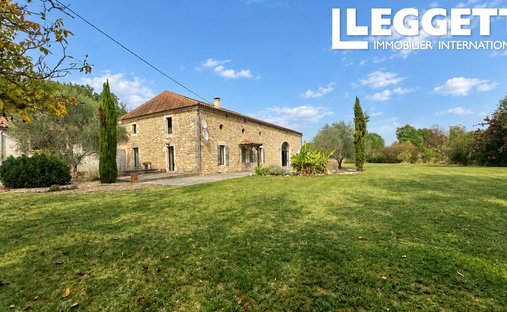 House in Saint-Sernin, Nouvelle-Aquitaine, France 1