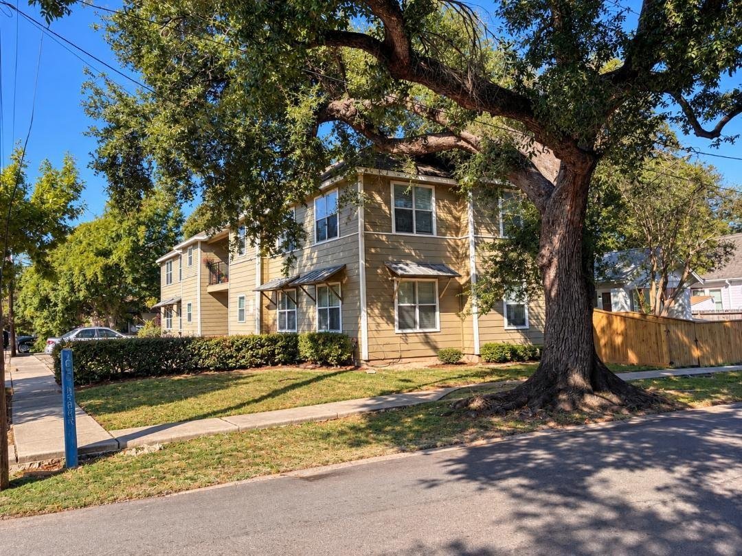 Houston, Texas, United States 3 - 19059903