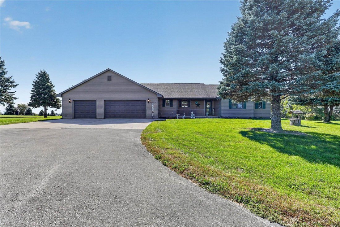 House in Janesville, Wisconsin, United States 3 - 19059120