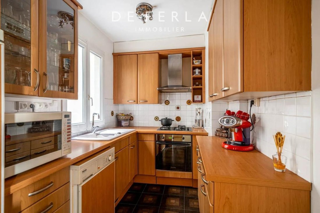 Apartment in Gros Caillou, Paris 7e Arrondissement, Paris 3 - 19064242