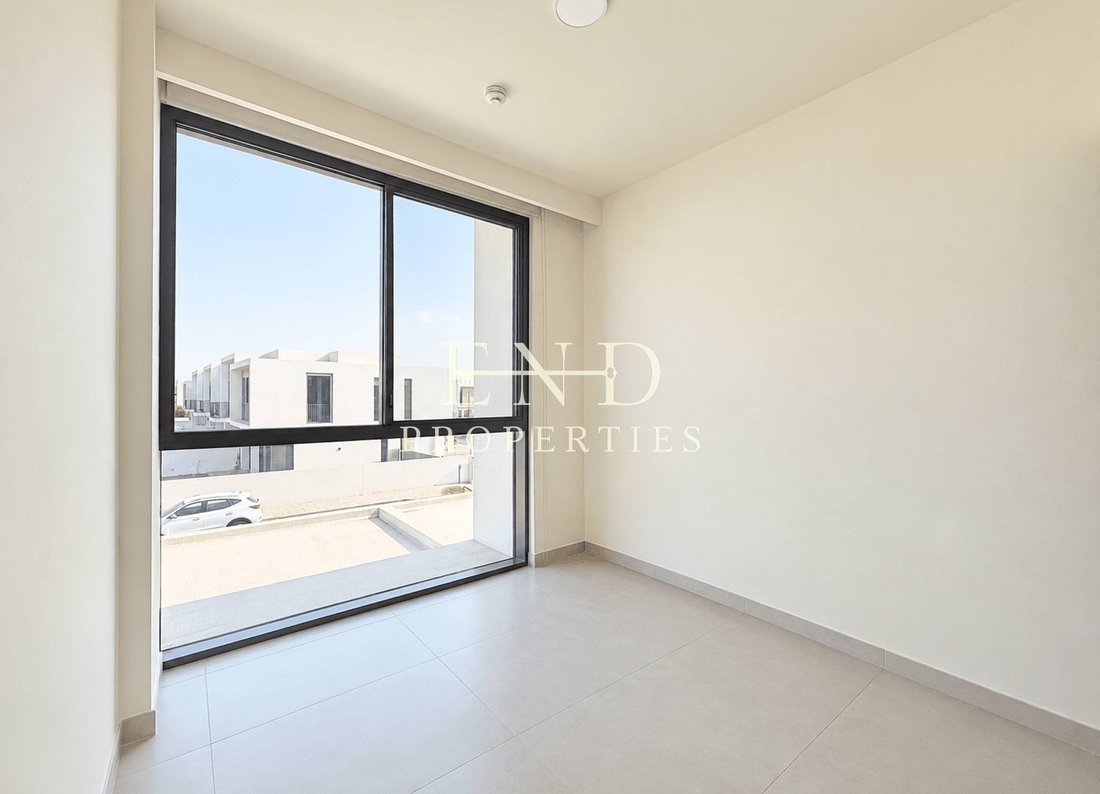Townhouse in Ud al Bayda, Dubai, United Arab Emirates 4 - 19060173