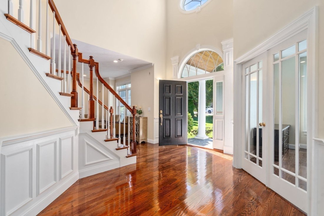 House in Shrewsbury, Massachusetts, United States 4 - 19061395