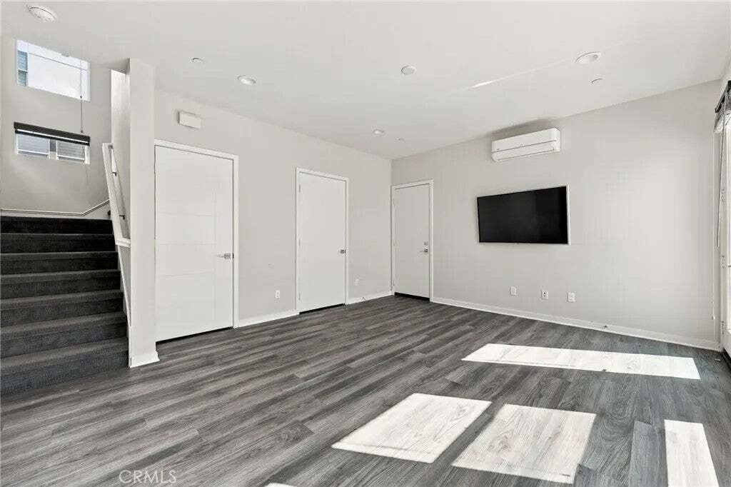 Condo in Costa Mesa, California, United States 4 - 19063506