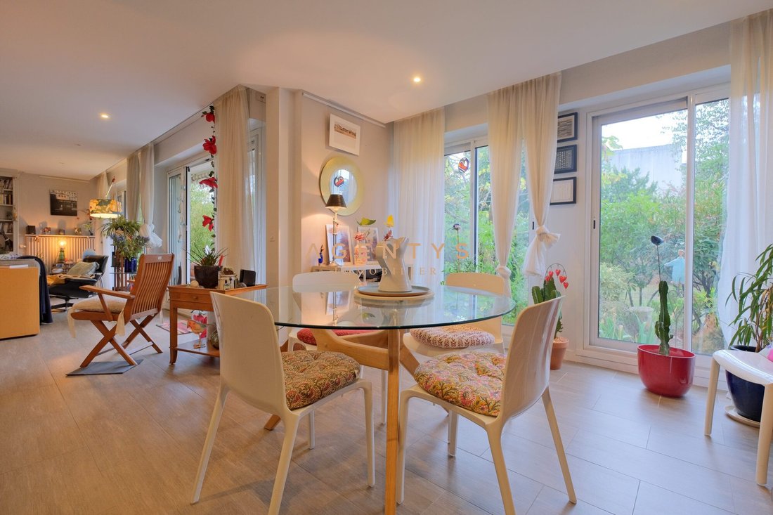 Apartment in Adamville, Saint-Maur-des-Fossés, France 1 - 19065631