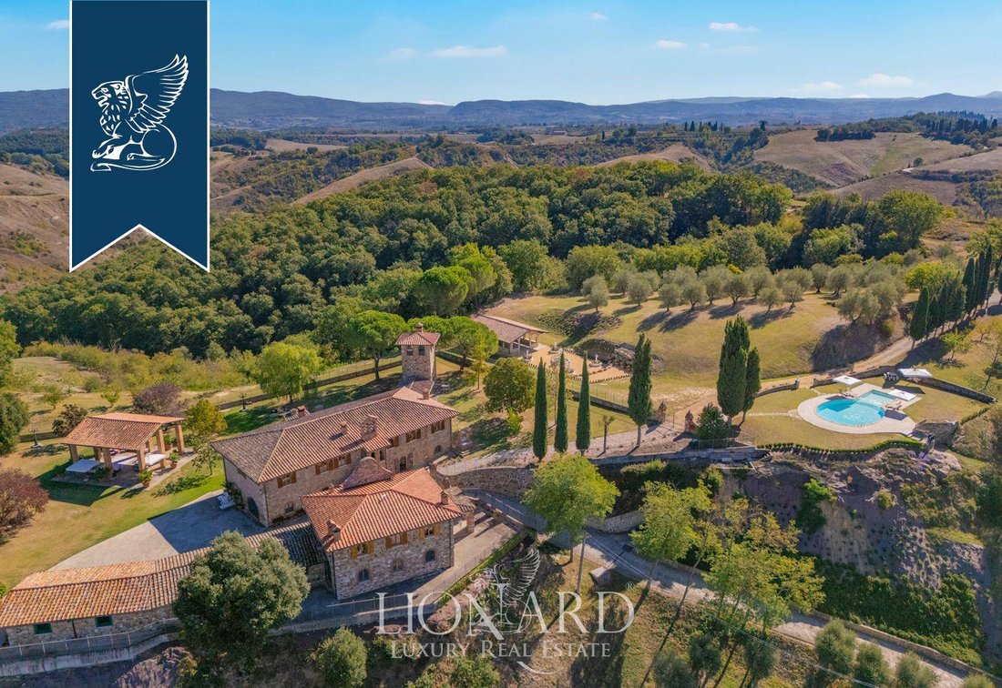 Villa in Asciano, Tuscany, Italy 4 - 18367259