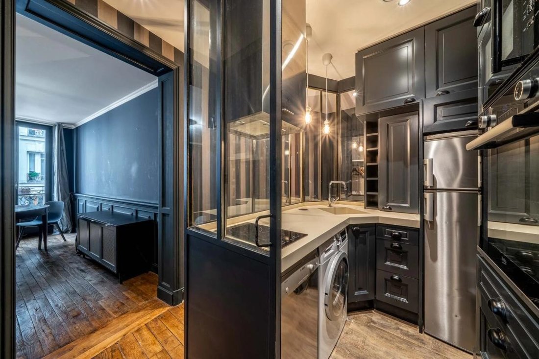 Apartment in Montmartre, Paris 18e Arrondissement, Paris 5 - 19060316