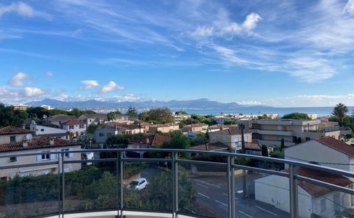 Apartment in Azurville-Val Claret, Antibes, France 1