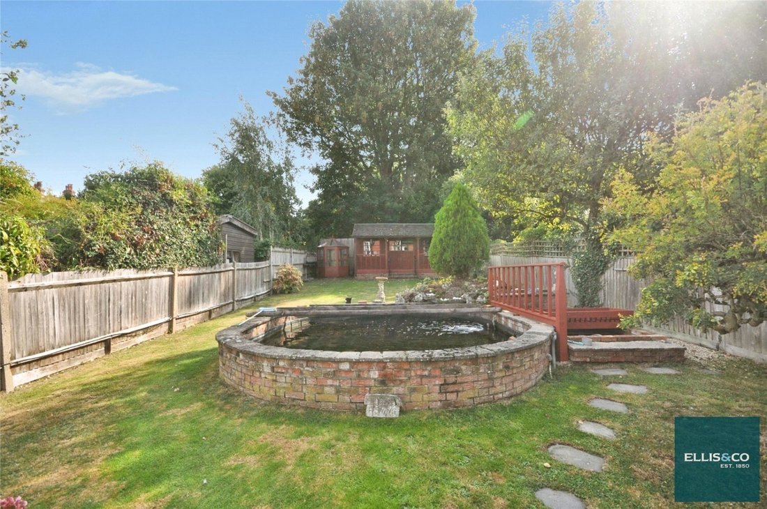 House in Finchley, Barnet, England 5 - 19062717
