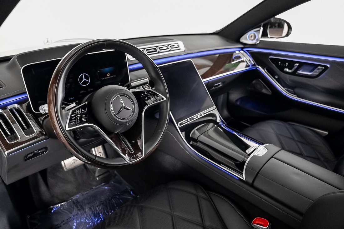 Sedan in Pompano Beach, FL, United States 2 - 19060079