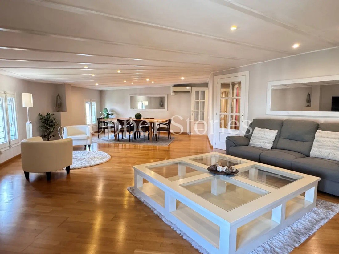 Apartamento en Eixample, Barcelona, España 1 - 19059980