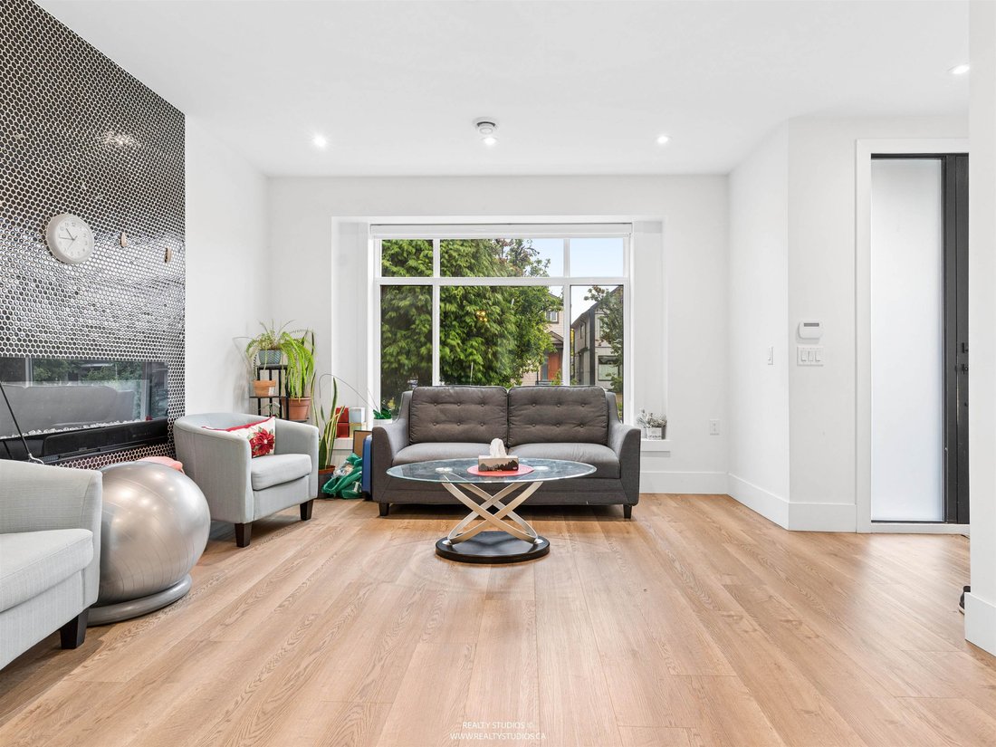 House in Vancouver, British Columbia, Canada 2 - 19065600