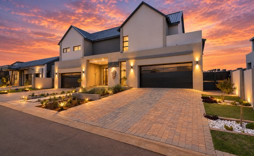 Estate in Olifantsfontein 410-JR, Gauteng, South Africa 1
