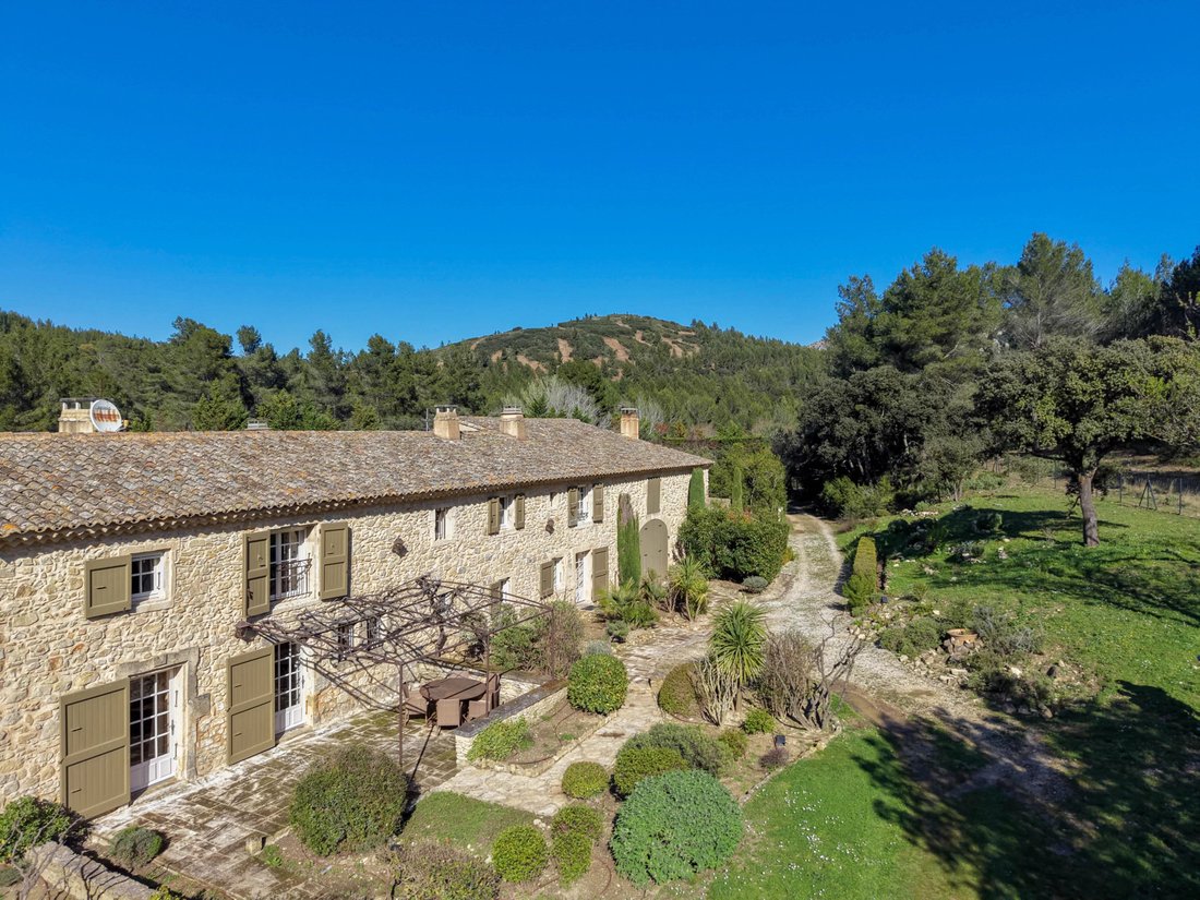 Country House in Eygalières, Provence-Alpes-Côte d'Azur, France 4 - 19060480