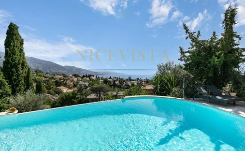 Villa in Village-Cros de Caste-Coupiere-Mont Gros, Roquebrune-Cap-Martin, France 1