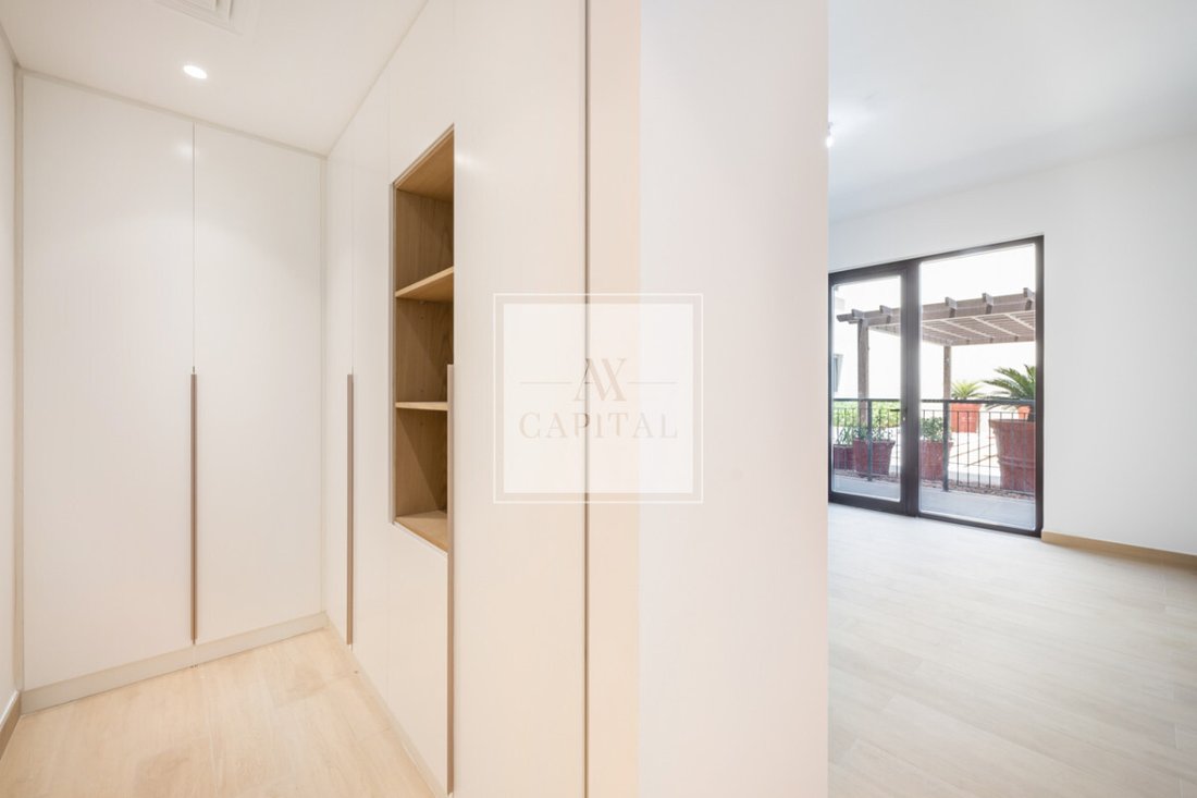 Apartment in Burj Khalifa Lake, Downtown Dubai, Dubai 4 - 19060314