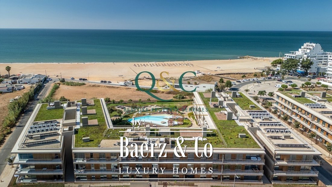 Appartamento a Quarteira, Algarve, Portogallo 1 - 19063962