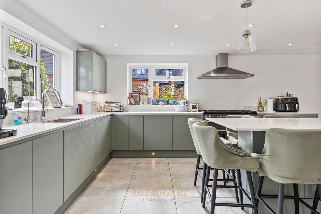 Haus in Crawley Down, England 5 - 19060583