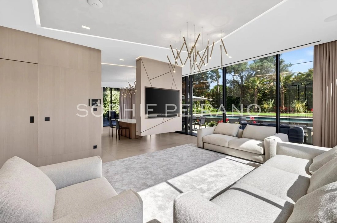 Villa in Antibes, Provence-Alpes-Côte d'Azur, France 4 - 19060576