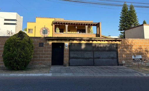 House in Juriquilla, Querétaro, Mexico 1
