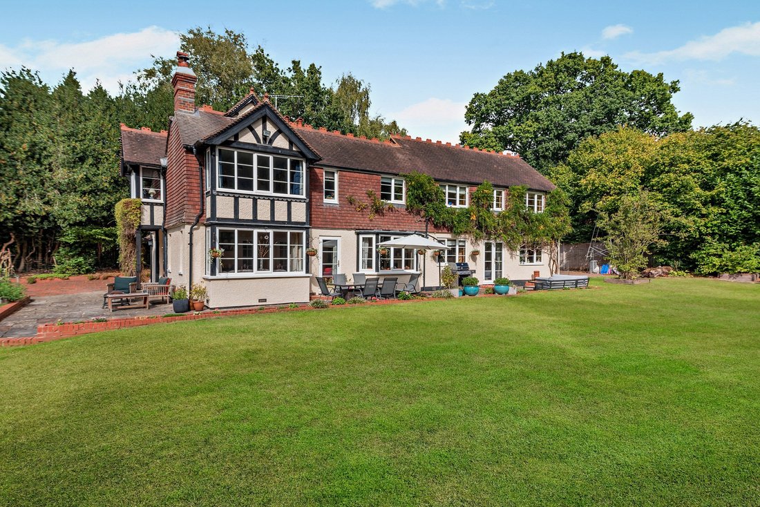 Casa in Headley, Inghilterra 3 - 19059531