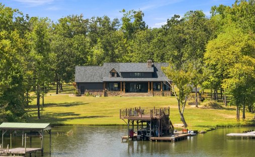 House in Cedar Bluff, Alabama, United States 1