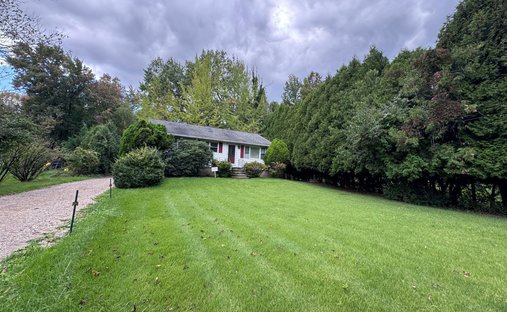 House in South Brunswick Township, New Jersey, United States 1