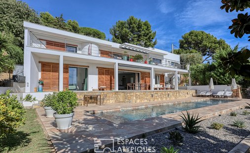 Villa a Le Faron-Fort-Rouge, Tolone, Francia 1