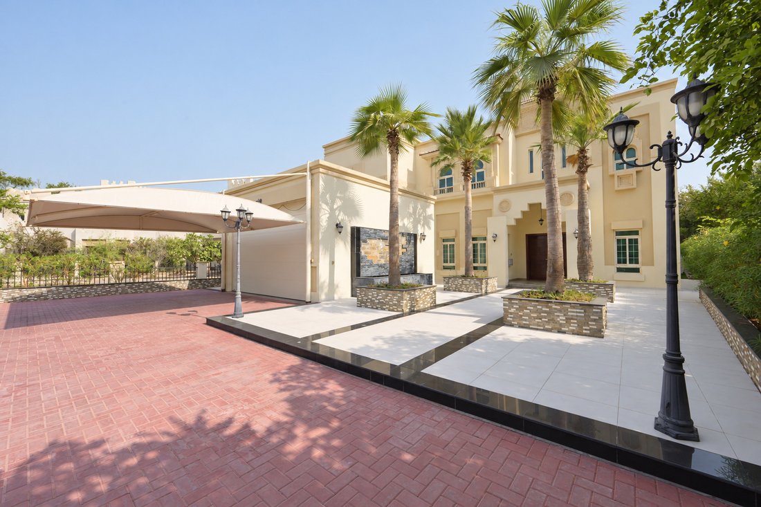 Villa en Al Wasl, Dubái, Emiratos Árabes Unidos 2 - 19065505