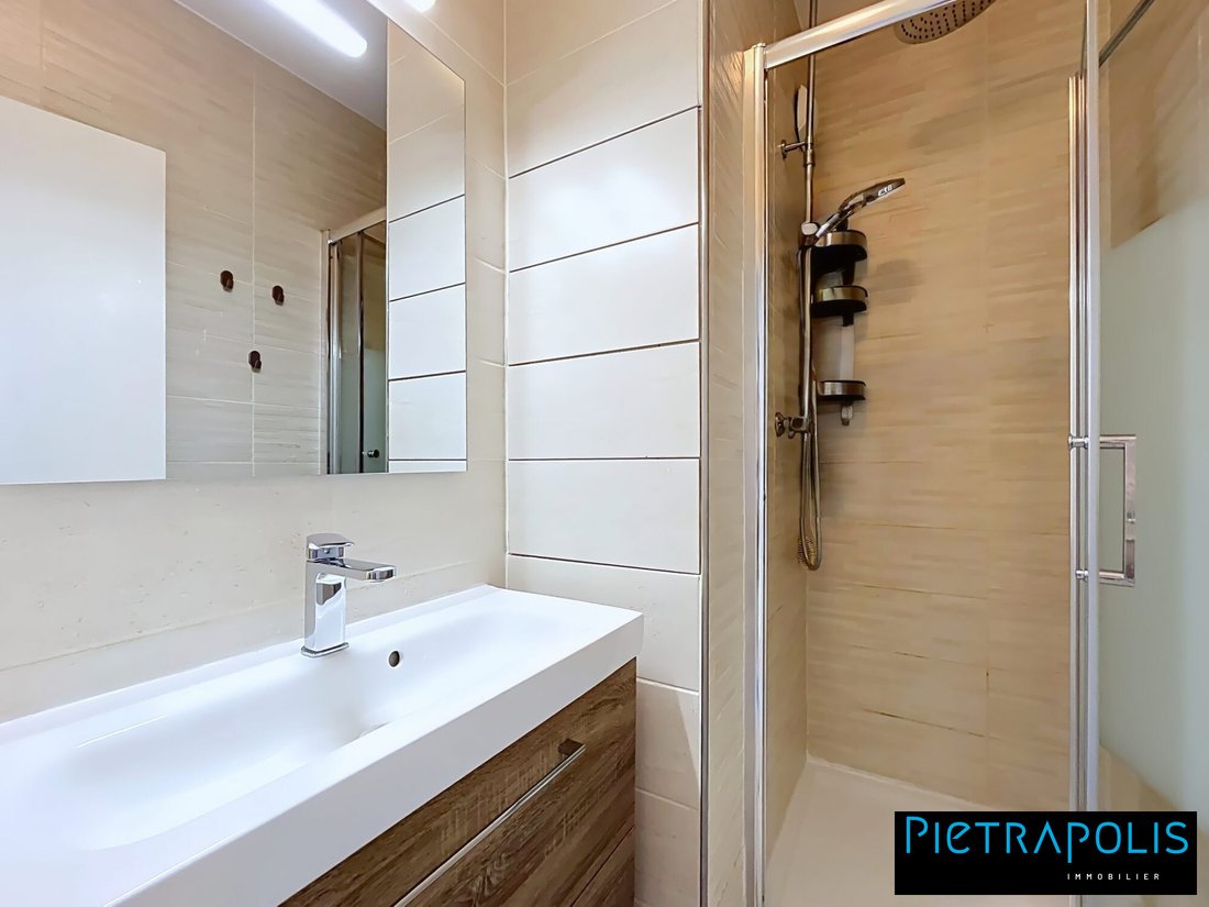 Apartment in Croix Rousse-Gros Caillou, Lyon 4e Arrondissement, Lyon 4 - 19065654