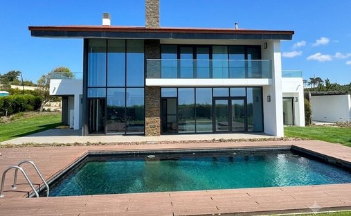 Villa in Vau, Leiria, Portugal 1