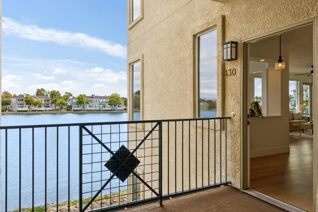 Condo in Redwood City, California, United States 2 - 19045794