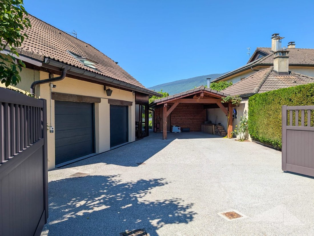 House in Saint-Jean-de-Gonville, Auvergne-Rhône-Alpes, France 3 - 19065660