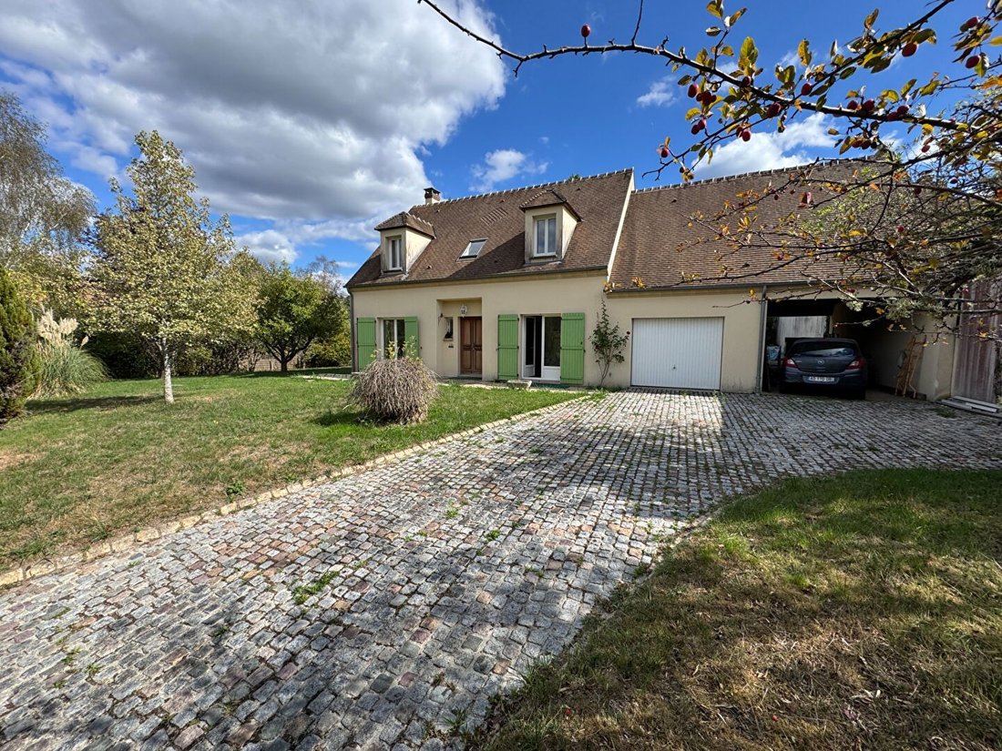 House in Gambaiseuil, Ile-de-France, France 2 - 19063946